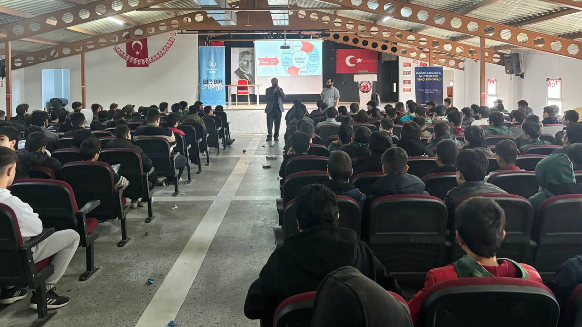 Öğrencilere Yönelik "Bağımlılığa Karşı Nasıl Uyanık Olunur?" Konferansımızı Gerçekleştirdik